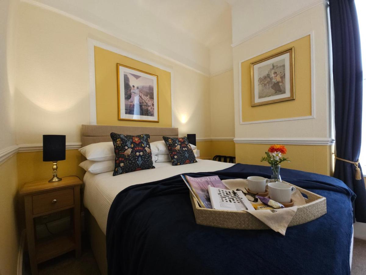 Melba House (Adults Only) Bed & Breakfast Torquay Dış mekan fotoğraf